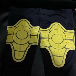 New without tags G-Form elbow pads